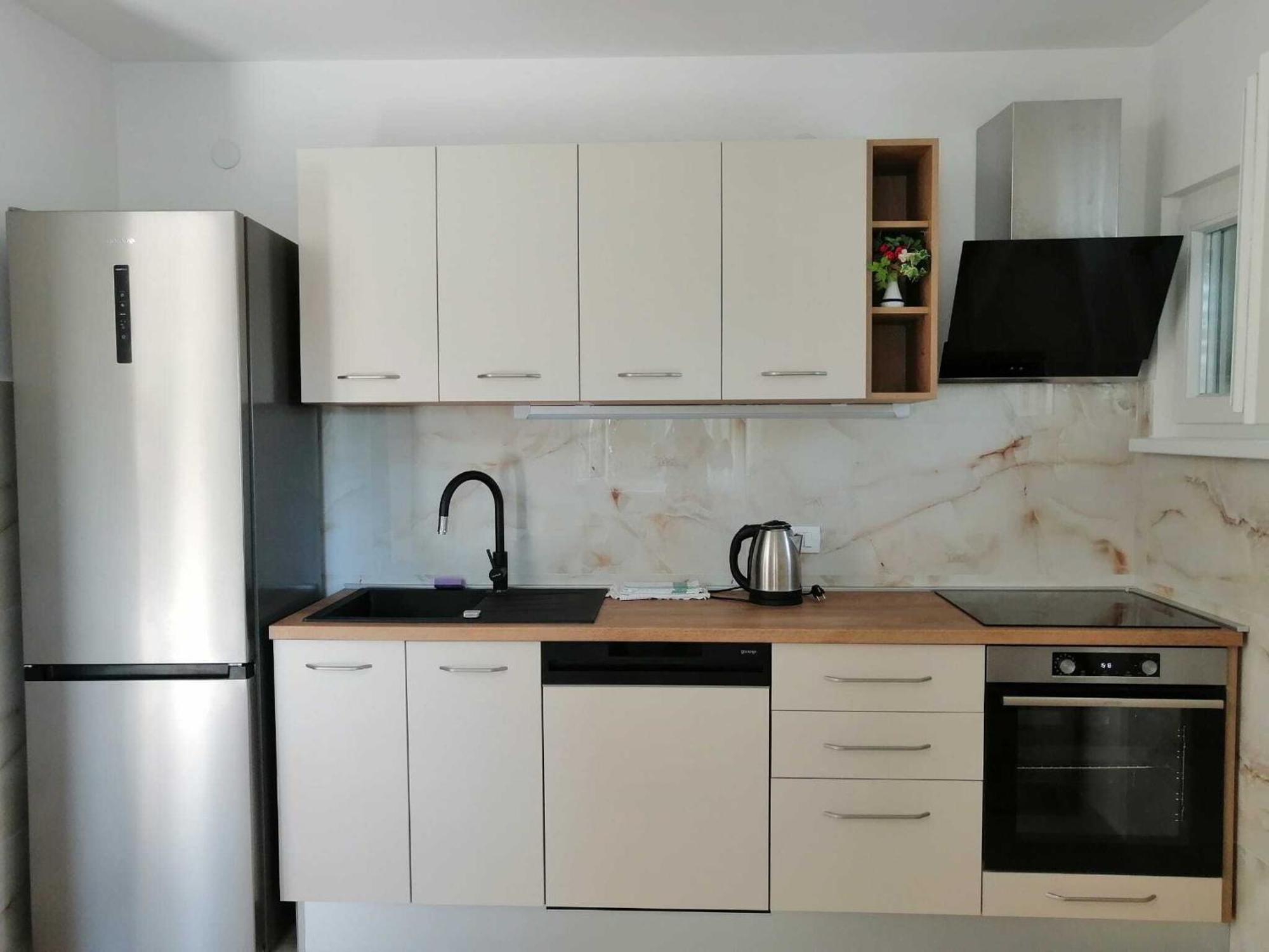 Apartments And Rooms Porto Ražanj 外观 照片