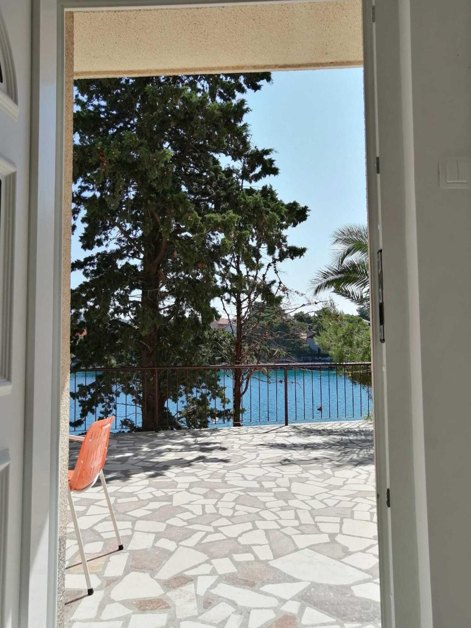 Apartments And Rooms Porto Ražanj 外观 照片