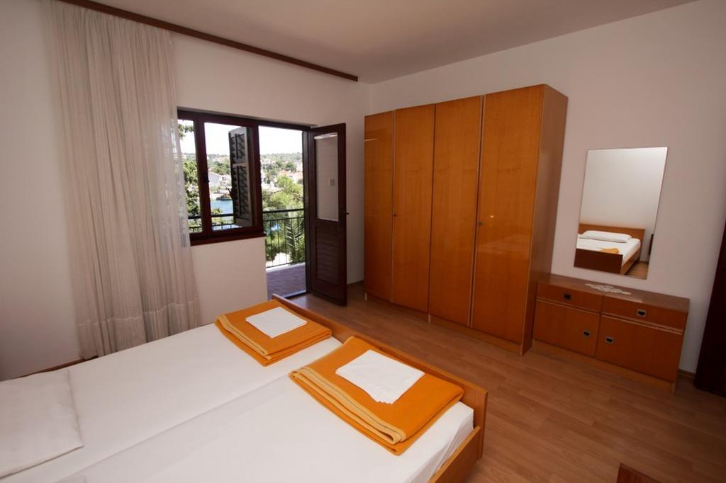 Apartments And Rooms Porto Ražanj 客房 照片