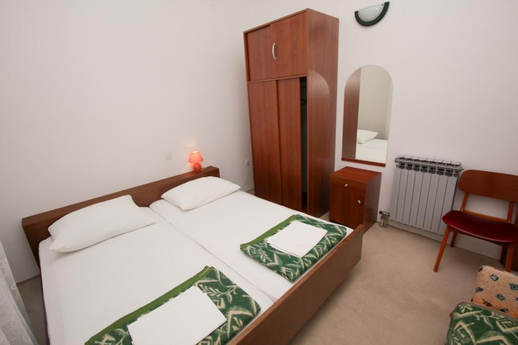 Apartments And Rooms Porto Ražanj 客房 照片