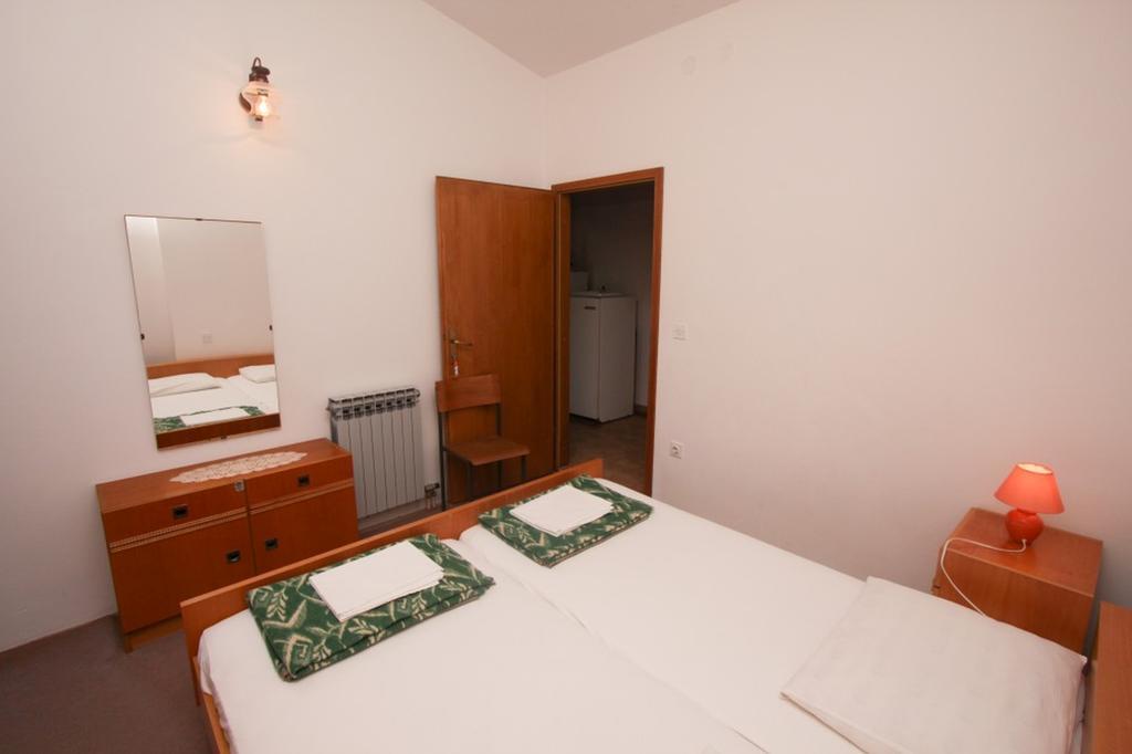 Apartments And Rooms Porto Ražanj 客房 照片